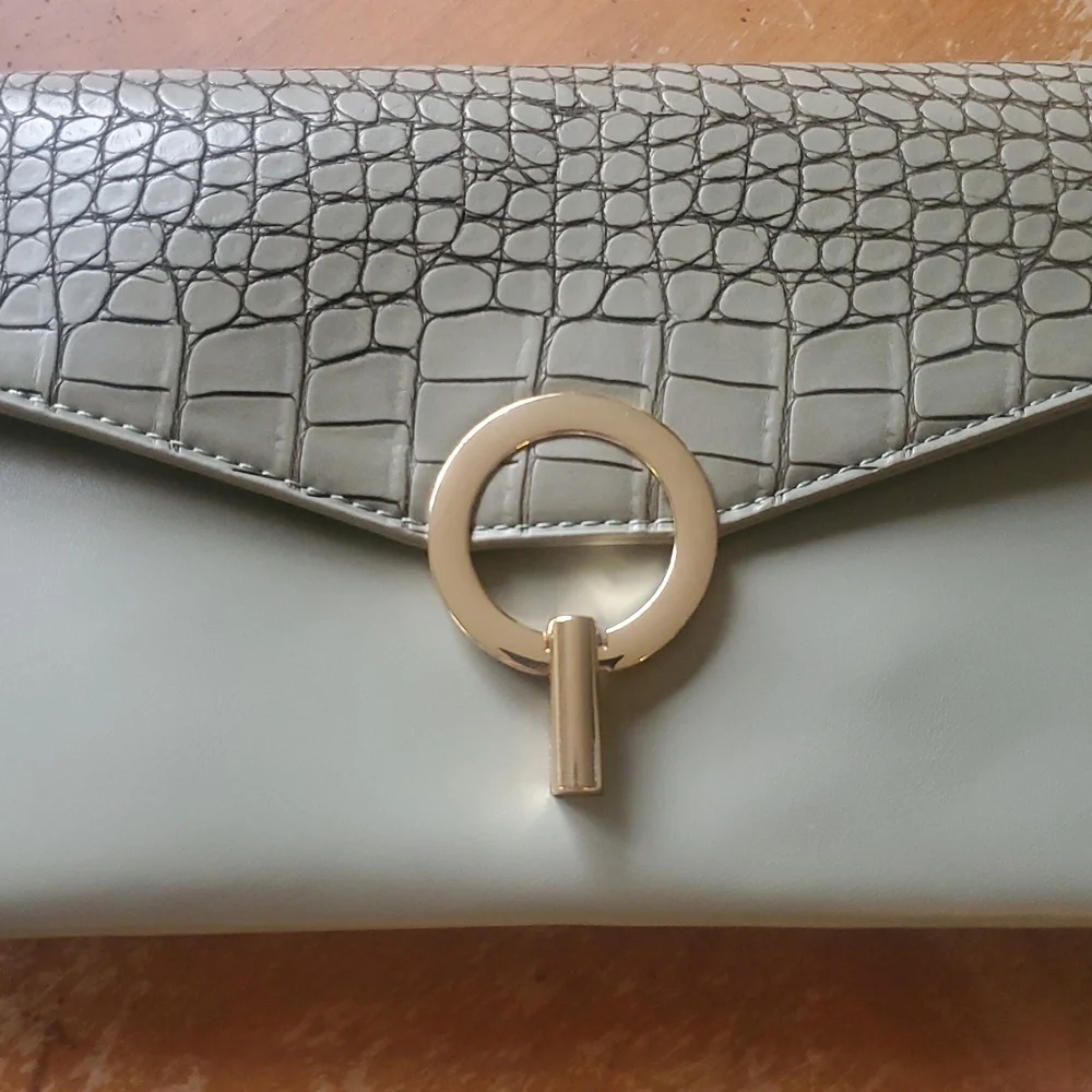Santa Monica clutch nwt - Picture 8 of 9